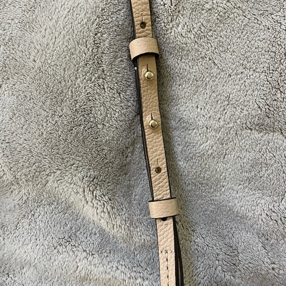 Michael Kors Mercer Beige Leather Handbag Small Satchel Crossbody Minimalist - Picture 9 of 13